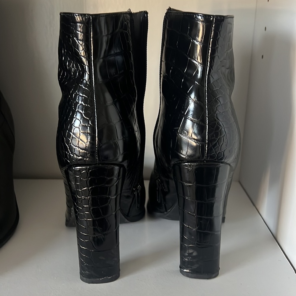 Crocodile black womens booties - Picture 3 of 3